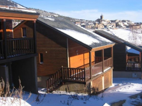 Chalet 3 chambres avec terrasse aux Angles - FR-1-295-145